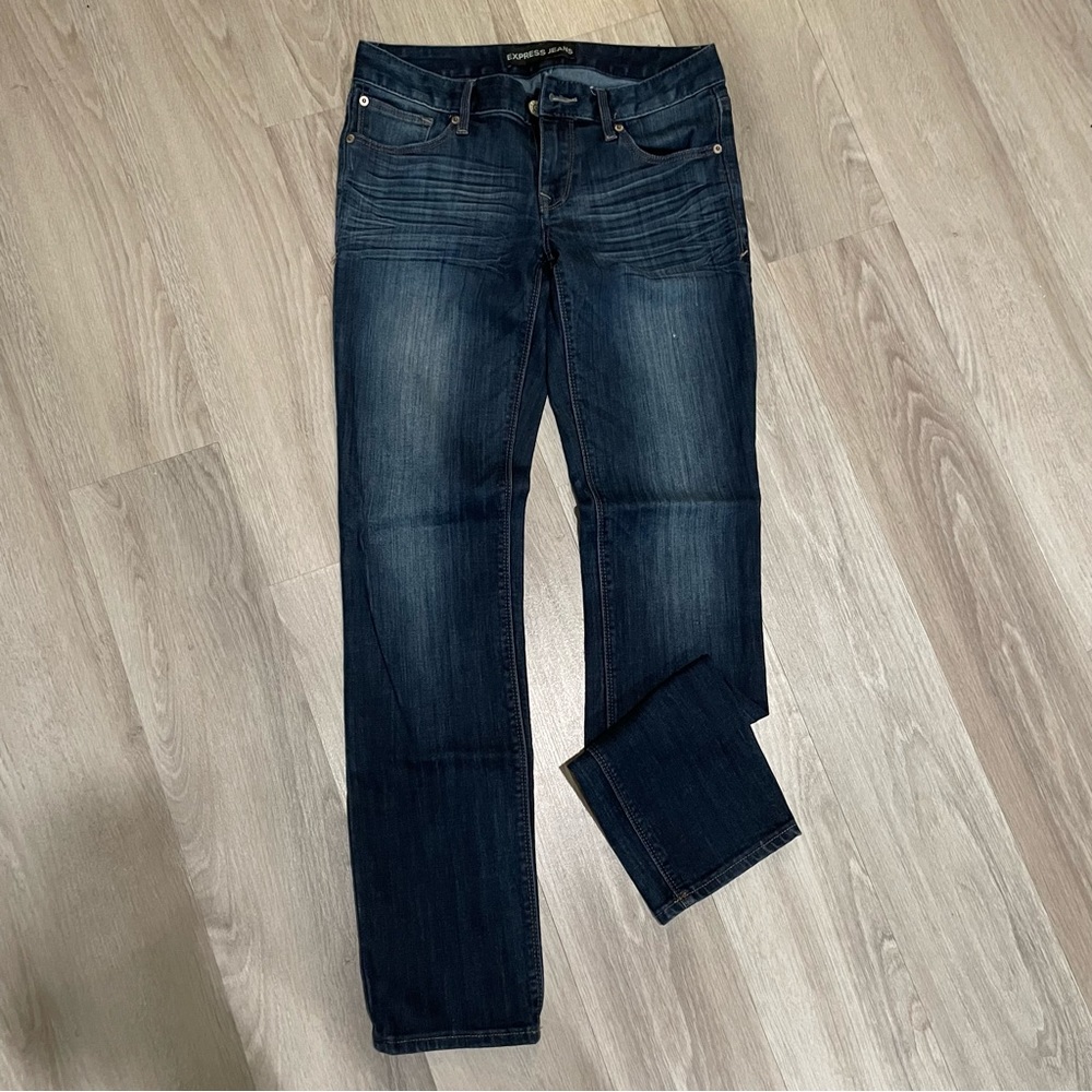 Express • Stella skinny low rise jeans • lightly distressed • 4R